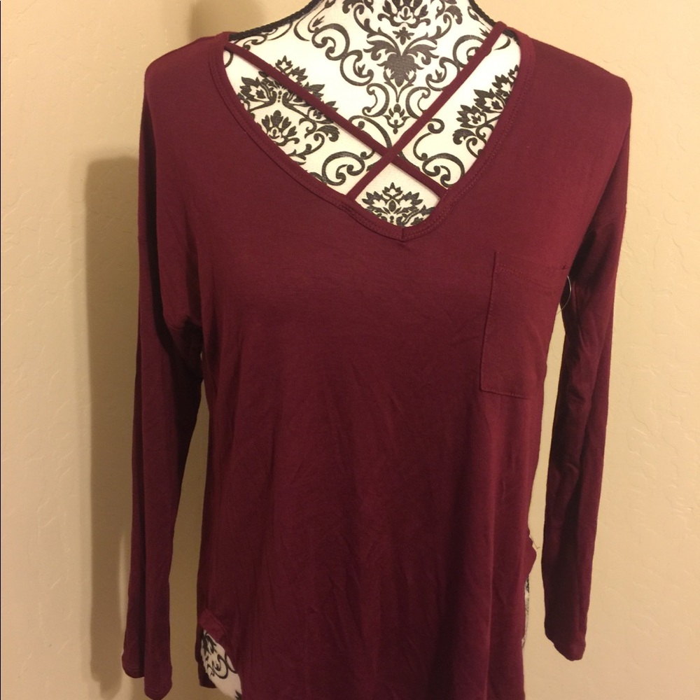 Criss cross neck pocket Tee